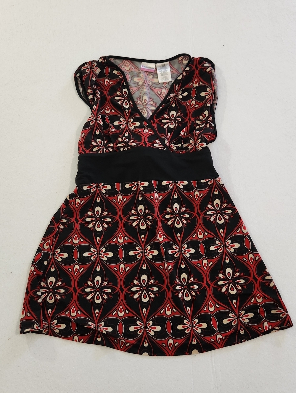 No Boundaries Y2K Empire Black And Red Floral Top Size Juniors Large